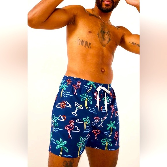 Chubbies Palm / Neon Martini print Swim Suit - Picture 1 of 9